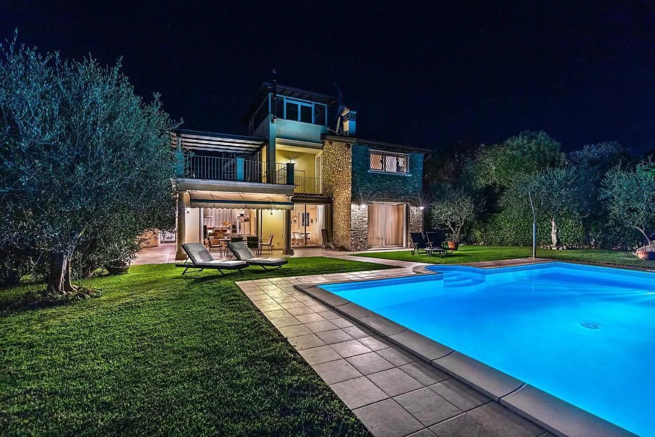 Villa Perla con piscina by Wonderful Italy Barcuzzi 0*,